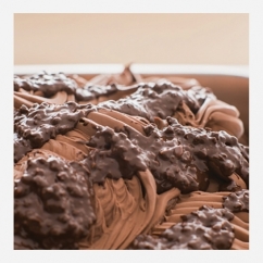 CREMA NAPOLITANER CLASSICA GIUSO CHOCOBUONI KG 2,5 (01315225A)