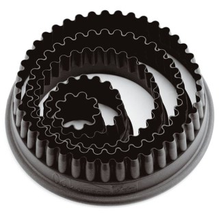 *SET TAGLIAPASTA TONDO FESTONATO 6 PZ IN POLIAMMIDE